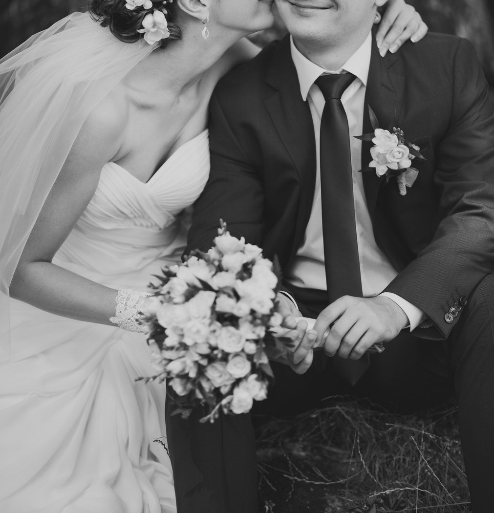 Wedding picture in black and white, couple in love.